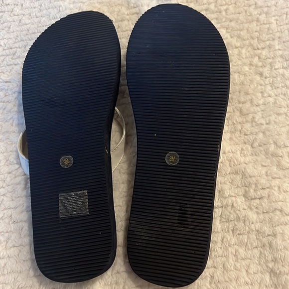 Tommy Hilfiger Women Crelina Gold Logo Black White Flip Flop Sandal SZ 9 - Picture 5 of 7